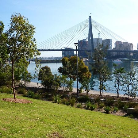 Spacious 3-Bed Townhouse In Stylish Balmain Сидней Экстерьер фото
