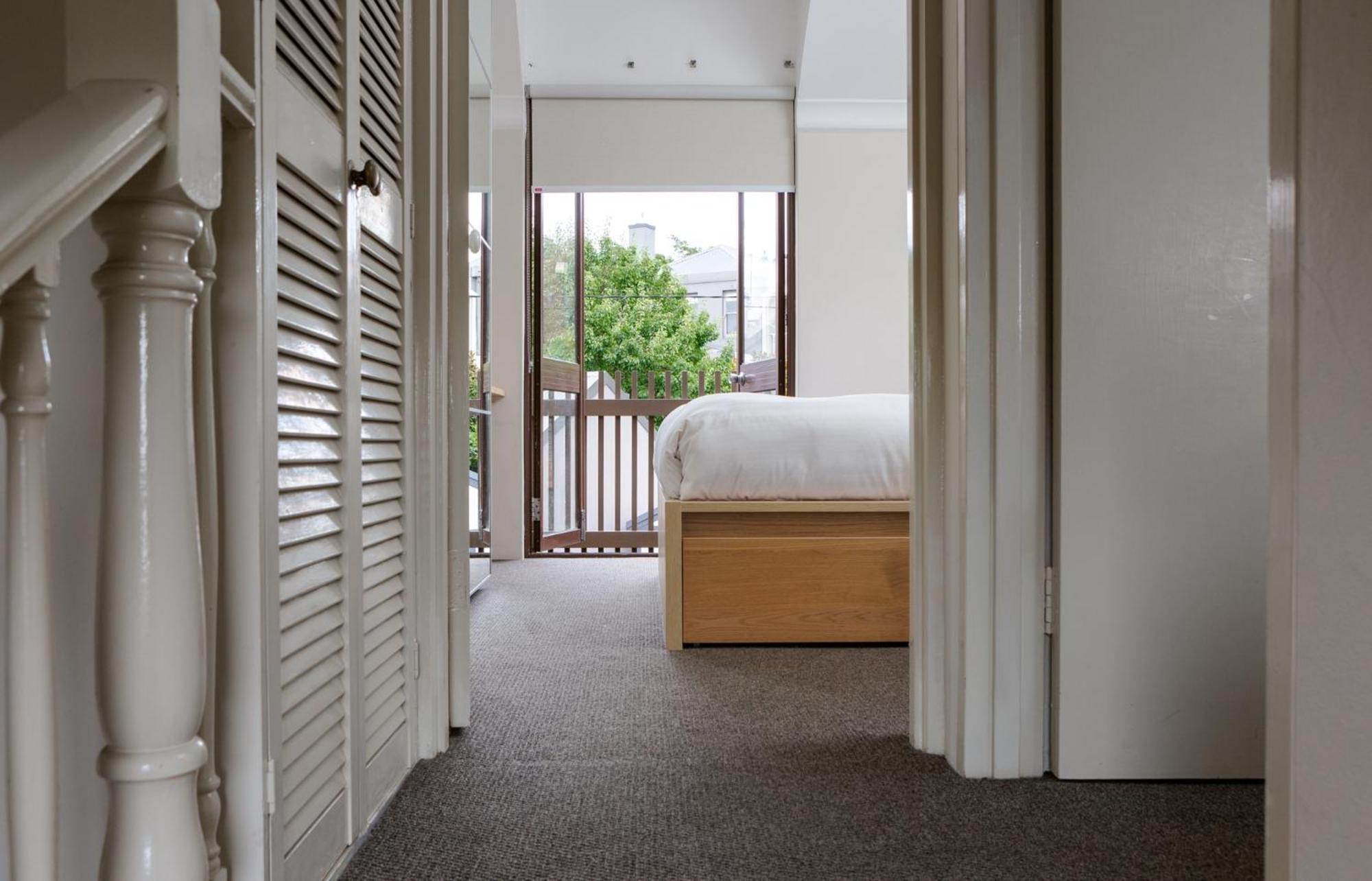 Spacious 3-Bed Townhouse In Stylish Balmain Сидней Экстерьер фото