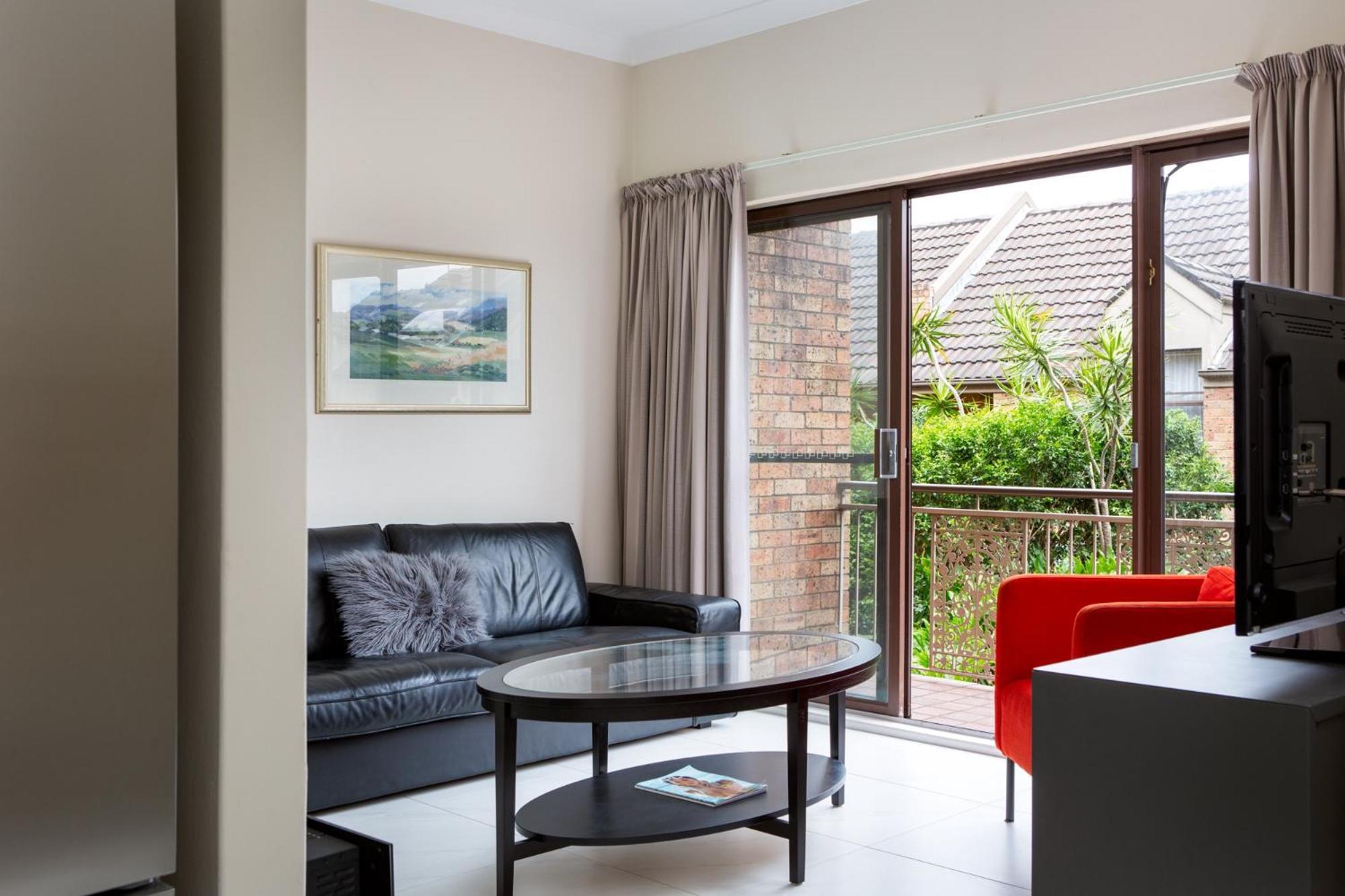 Spacious 3-Bed Townhouse In Stylish Balmain Сидней Экстерьер фото